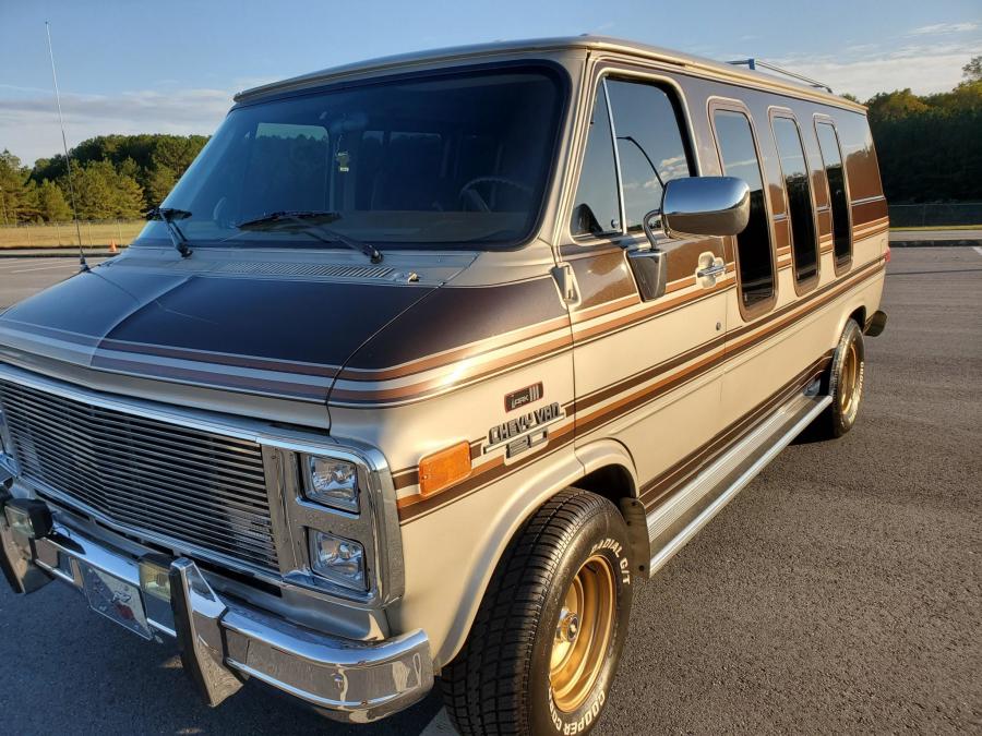  Chevrolet G20 Conversion Van  (CG21305) 1988 года  (фото 105 из 257)